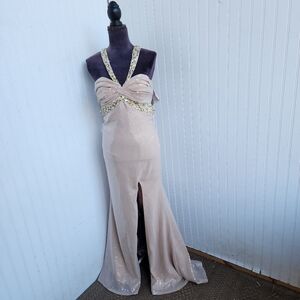 NWT La Femme GiGi 17595 Prom Dress Nude Beige Sequin Beaded Halter Sz 2